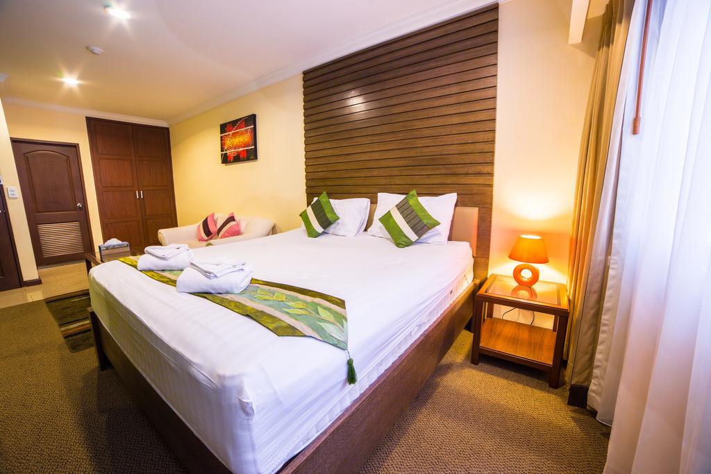 Triple 8 Inn Bangkok Quarto foto